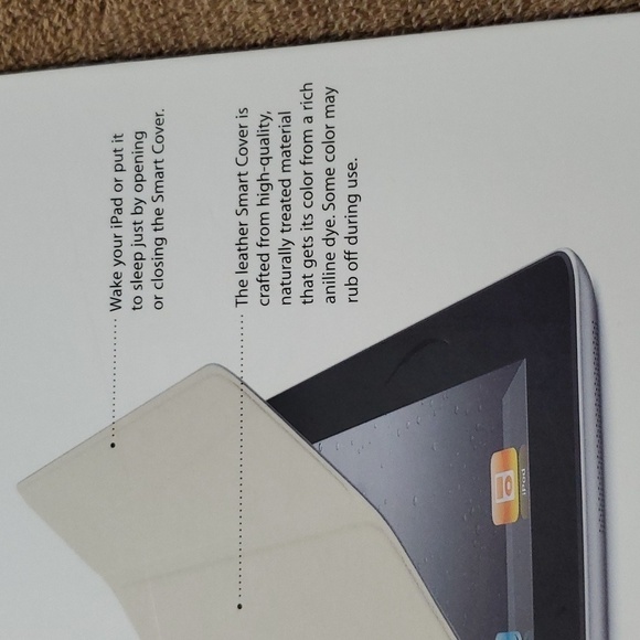 Apple MC949LL/A iPad 2,  Leather Smart Cover - Picture 4 of 6